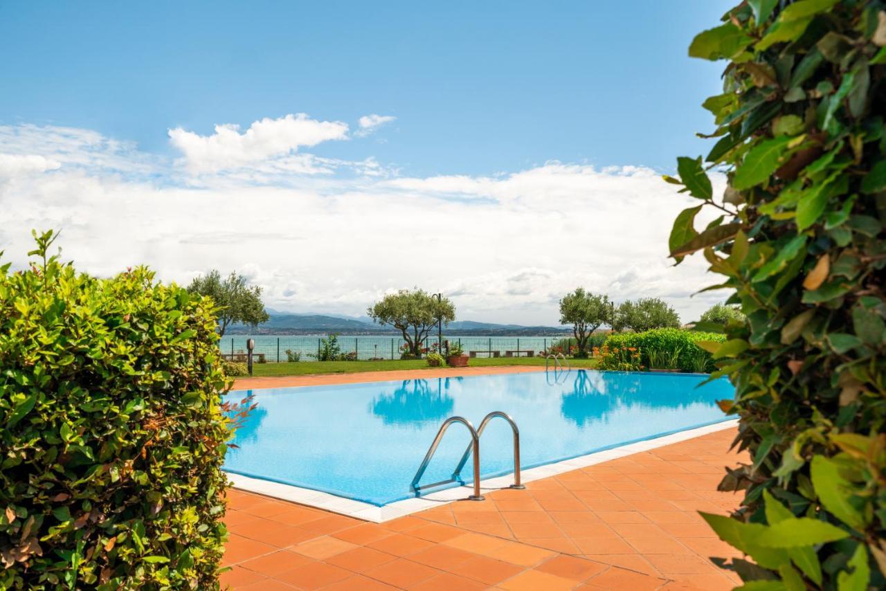 Vista - Lake & Pool Sirmione Exteriör bild