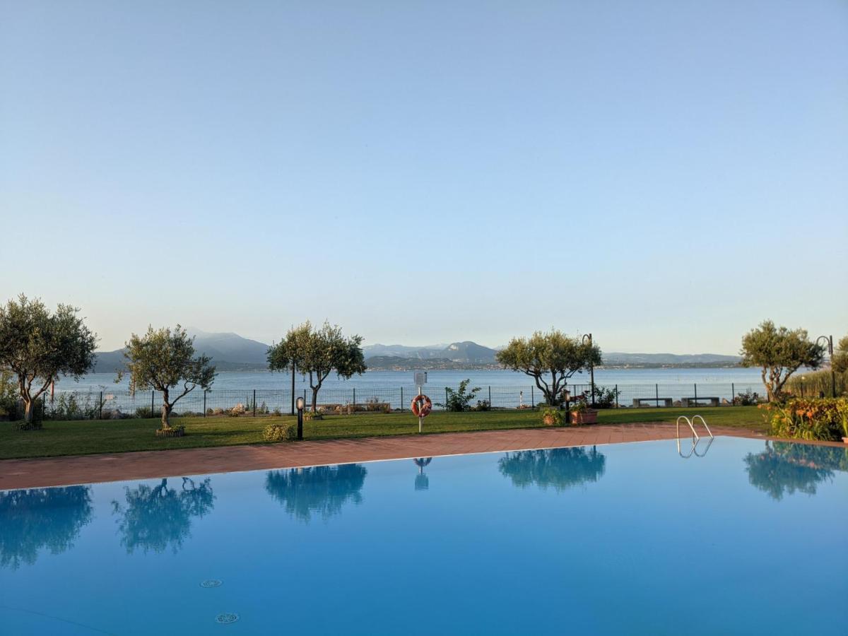 Vista - Lake & Pool Sirmione Exteriör bild